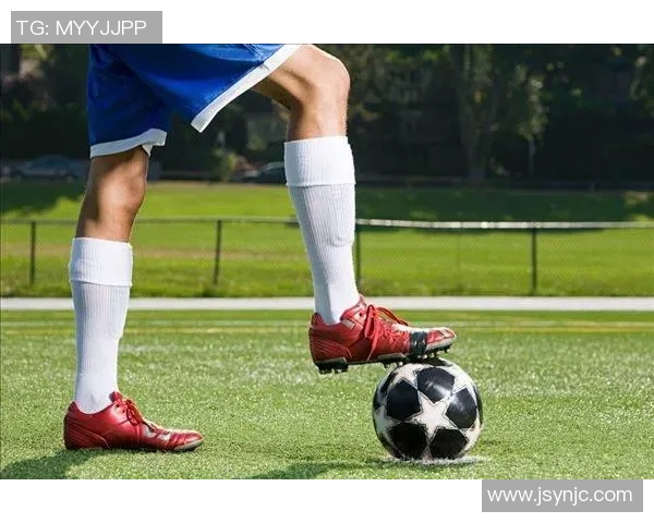 足球明星必备的小腿护板选择指南与使用技巧解析
